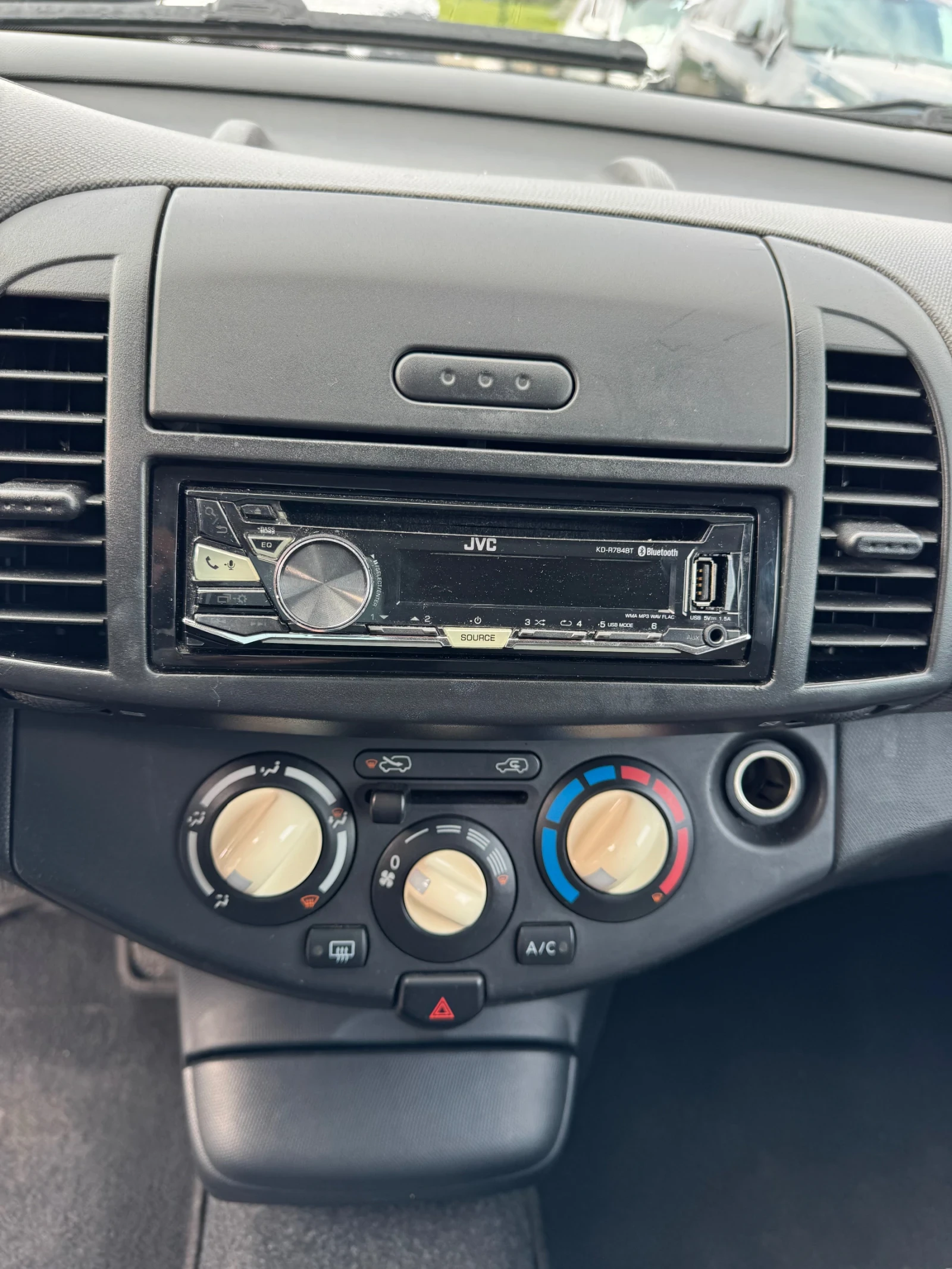 Nissan Micra 1.2i, снимка 8 - Автомобили и джипове - 54093177