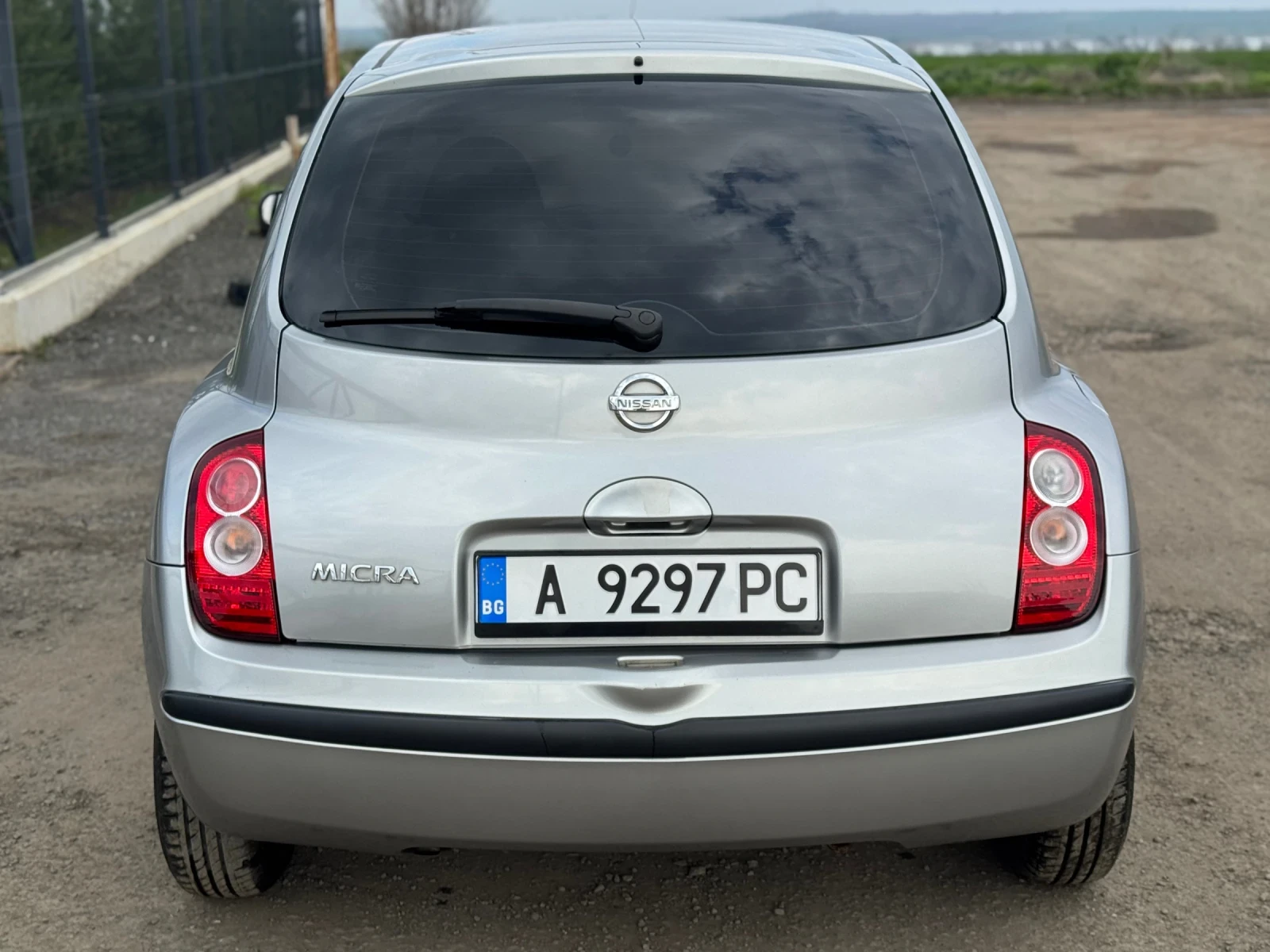 Nissan Micra 1.2i, снимка 6 - Автомобили и джипове - 54093177