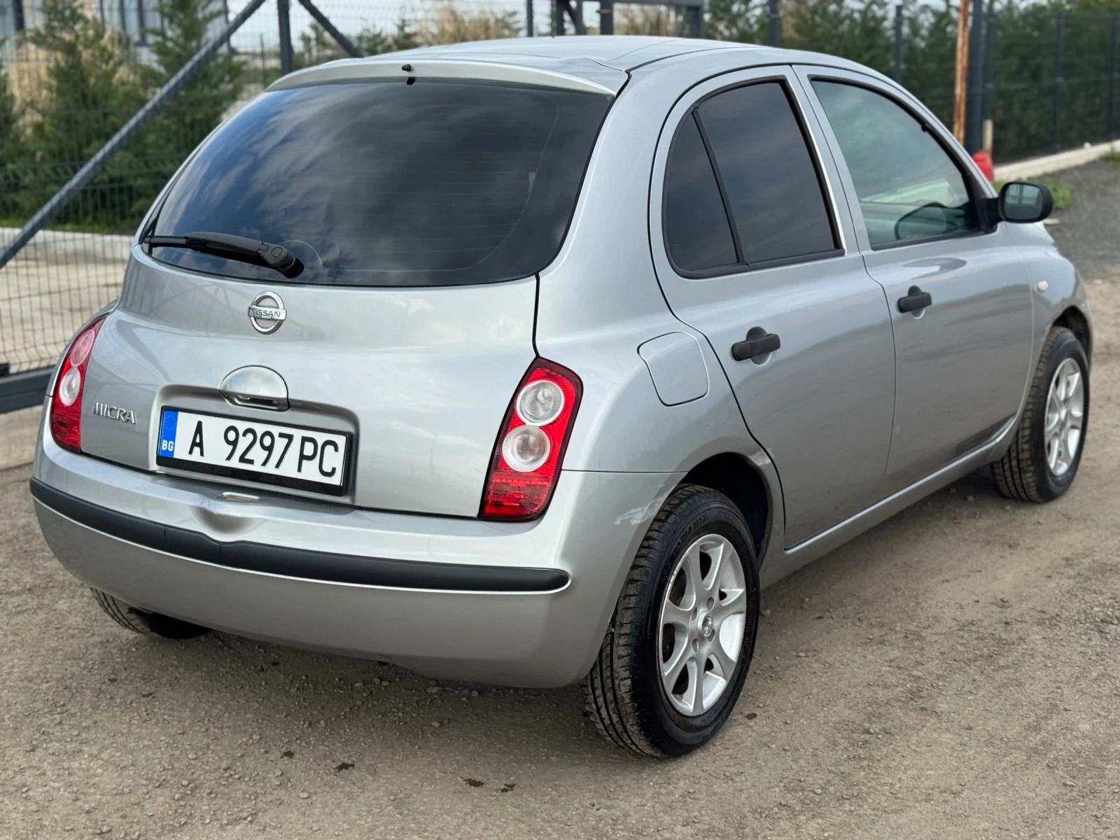 Nissan Micra 1.2i, снимка 5 - Автомобили и джипове - 54093177