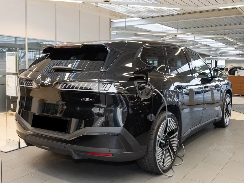 BMW iX3 50 xDrive HuD | Mobile.bg � ����������� 2