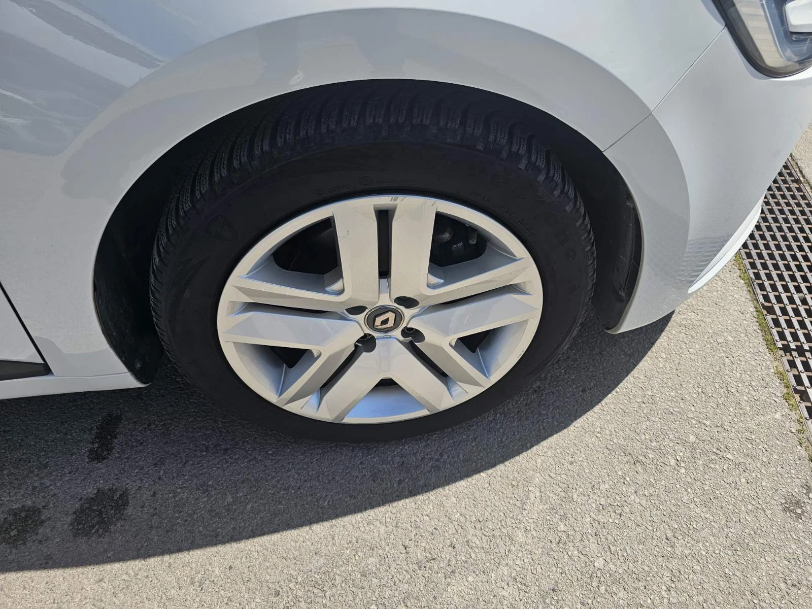 Renault Clio 1.0 TCe 100 EDC, снимка 14 - Автомобили и джипове - 54302232