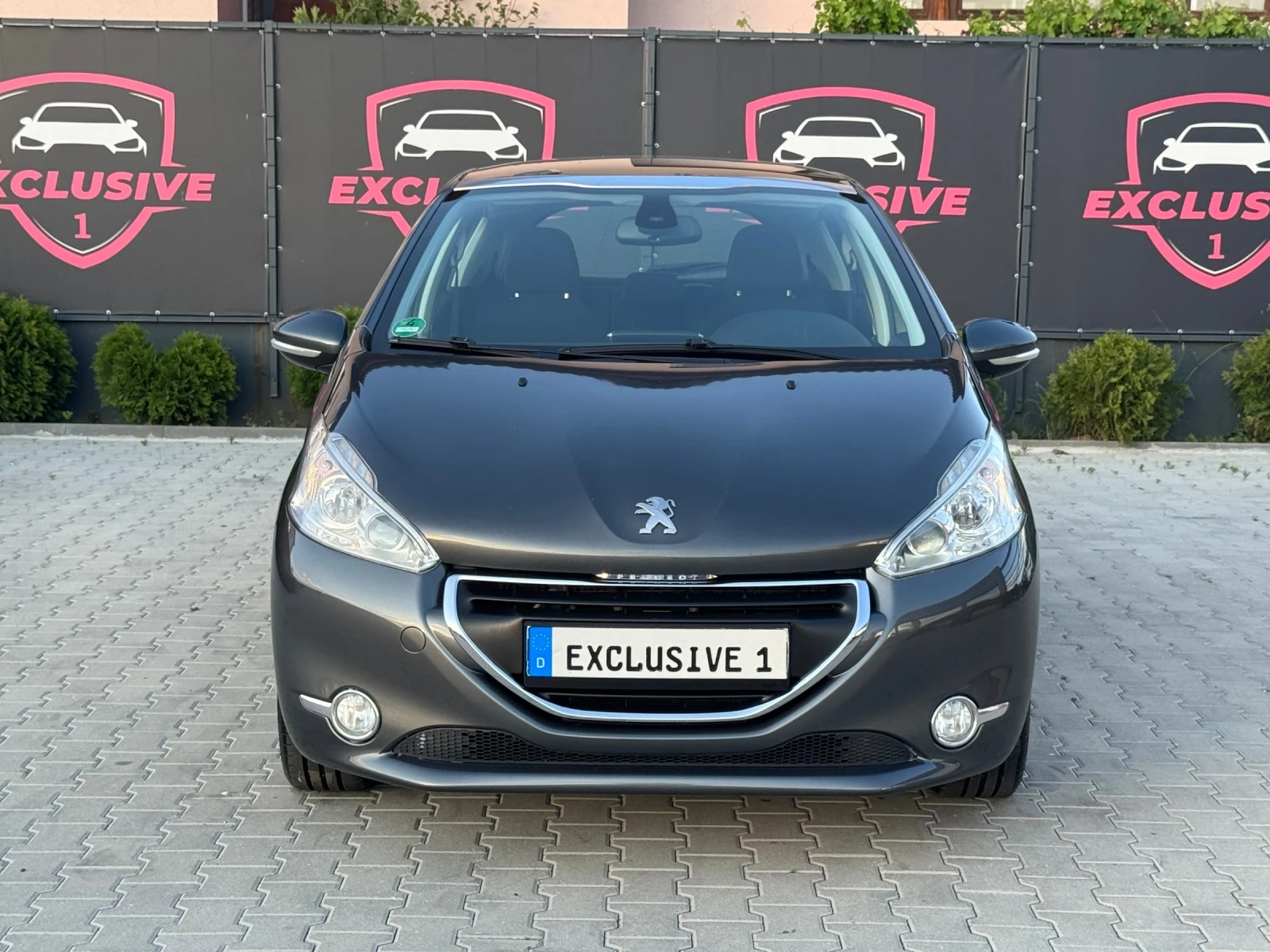 Peugeot 208 1.6HDI AVTOMAT, снимка 8 - Автомобили и джипове - 54704056