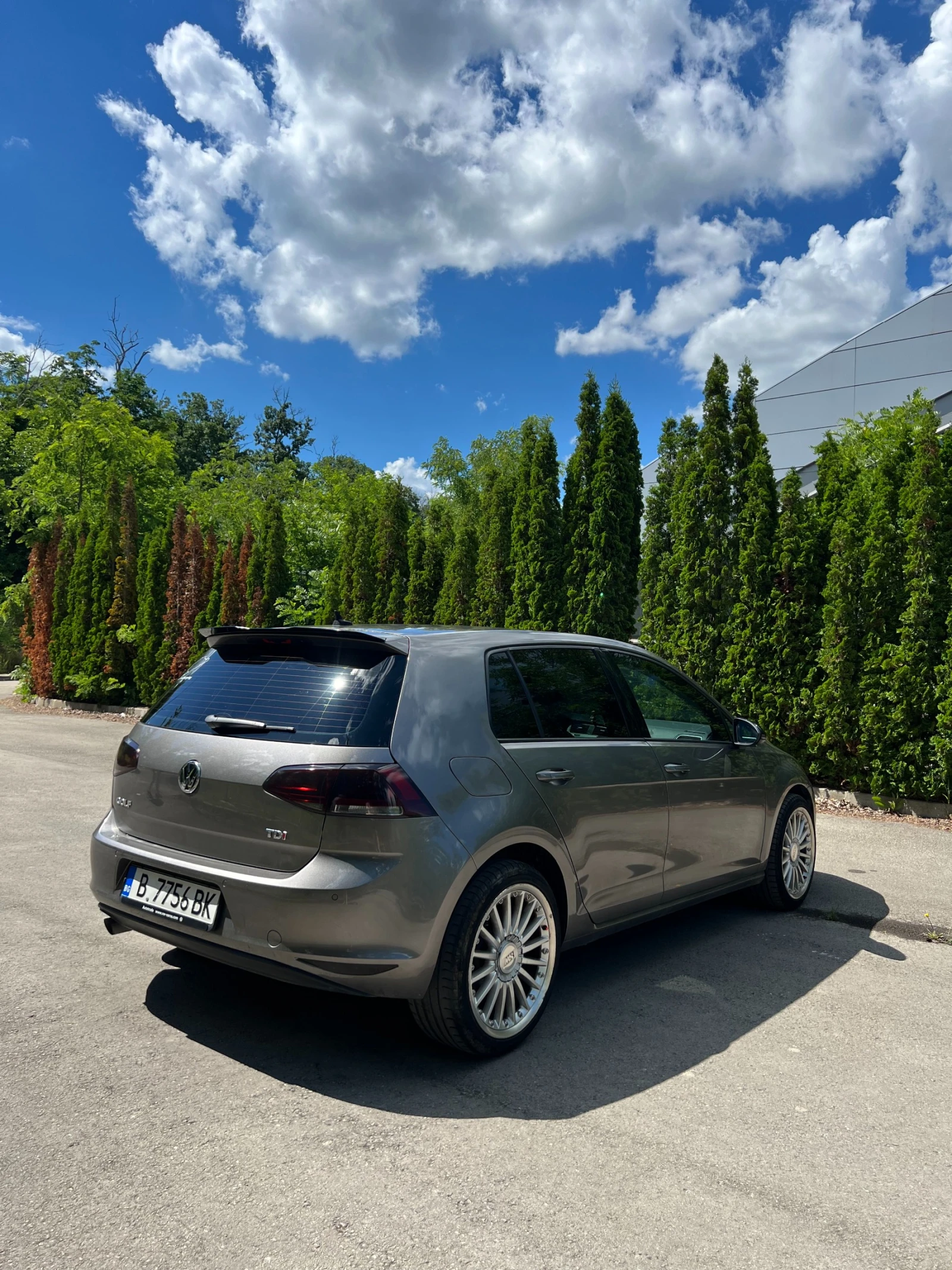 VW Golf 1.6 TDI, снимка 8 - Автомобили и джипове - 54902855