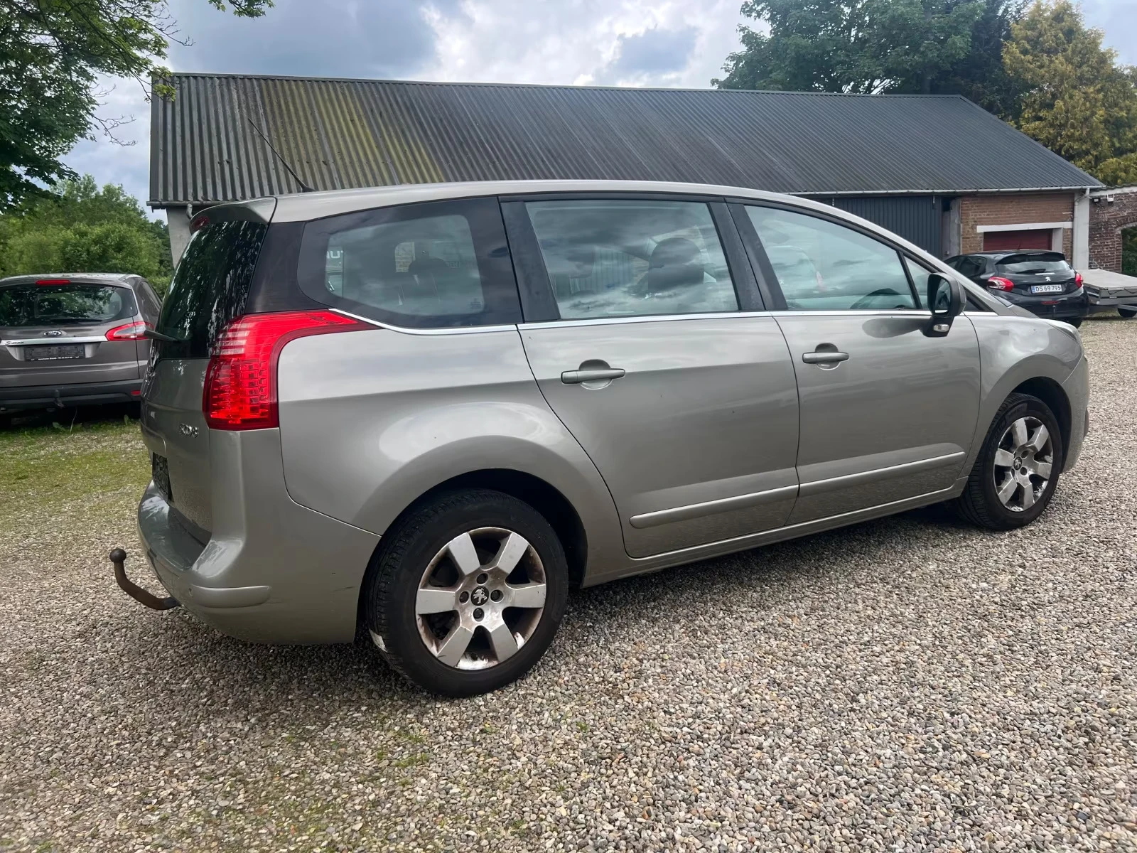 Peugeot 5008 HDI, снимка 3 - Автомобили и джипове - 54967696