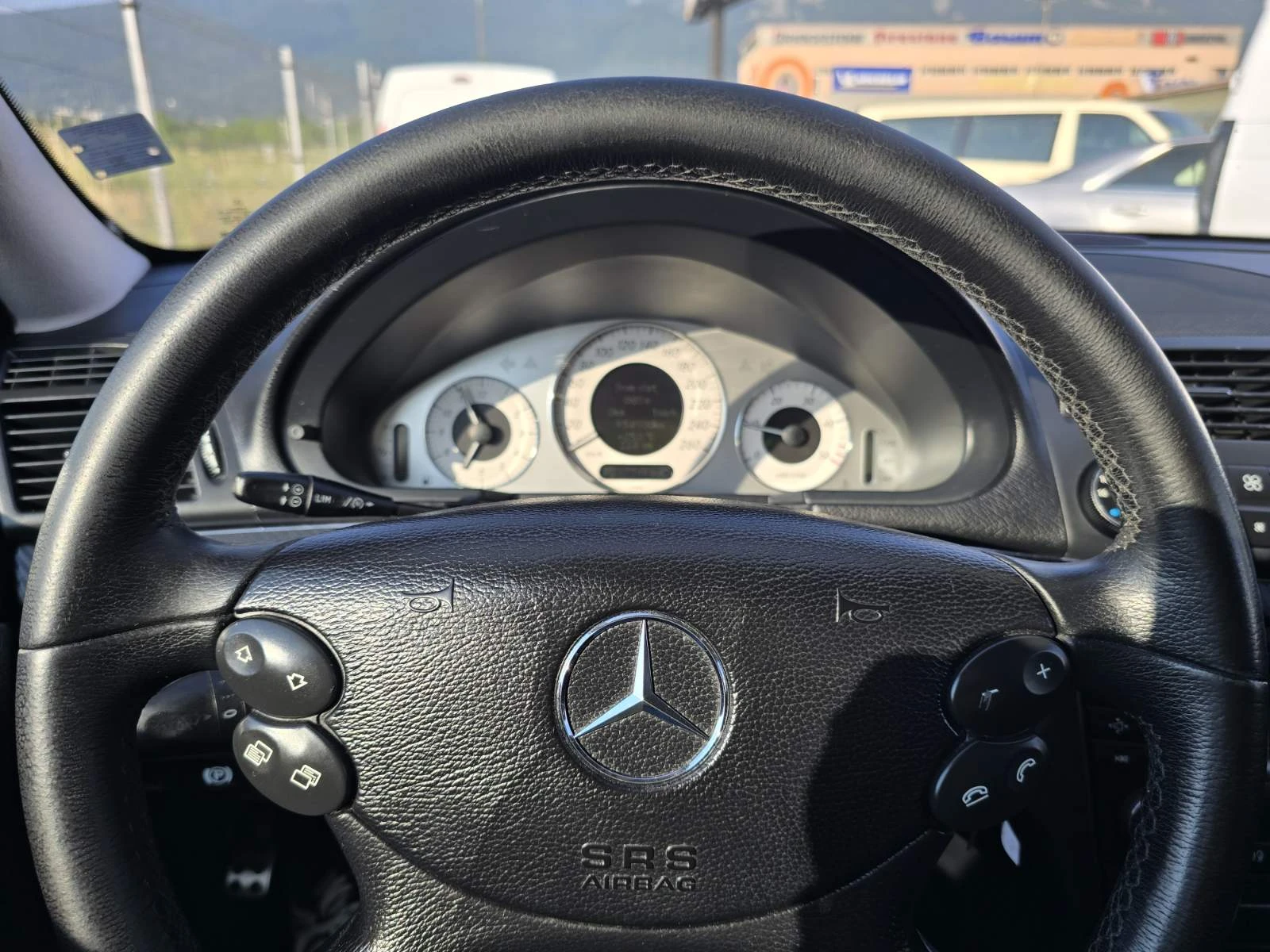 Mercedes-Benz E 220 CDI АВТОМАТИК, снимка 13 - Автомобили и джипове - 55005739