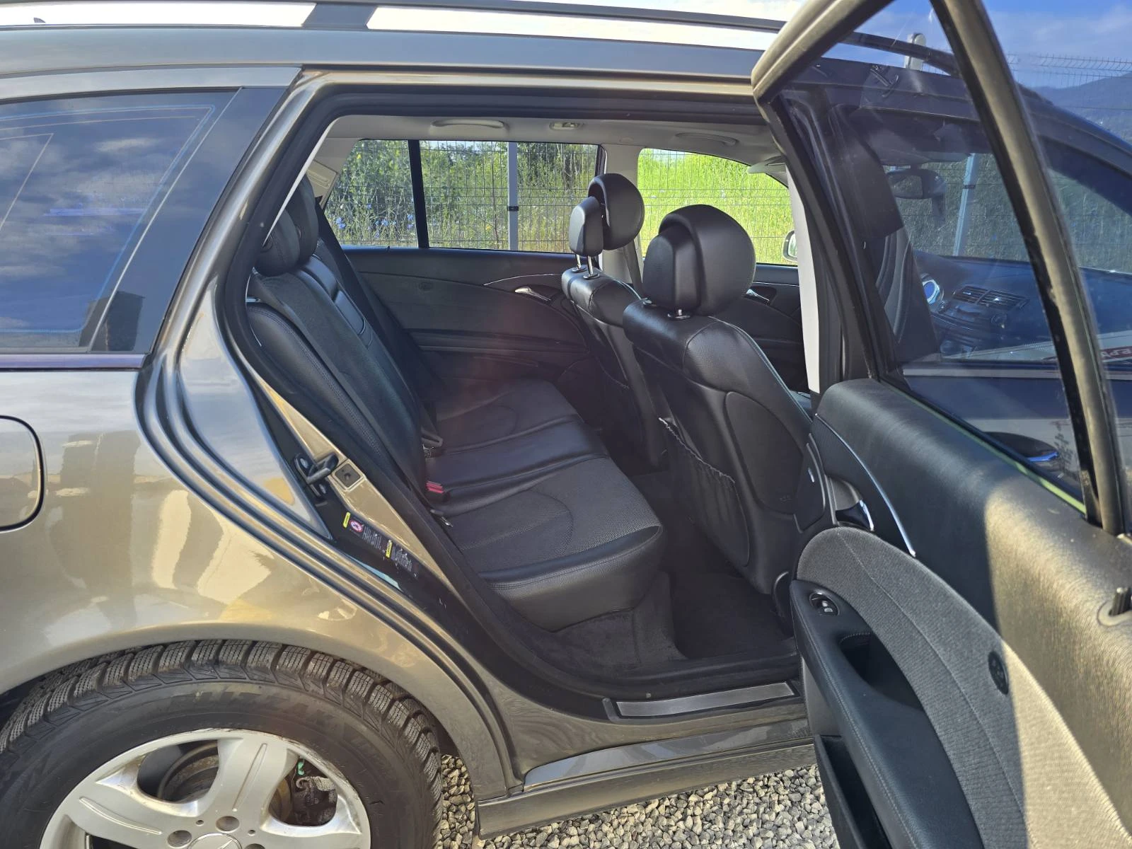 Mercedes-Benz E 220 CDI АВТОМАТИК, снимка 8 - Автомобили и джипове - 55005739