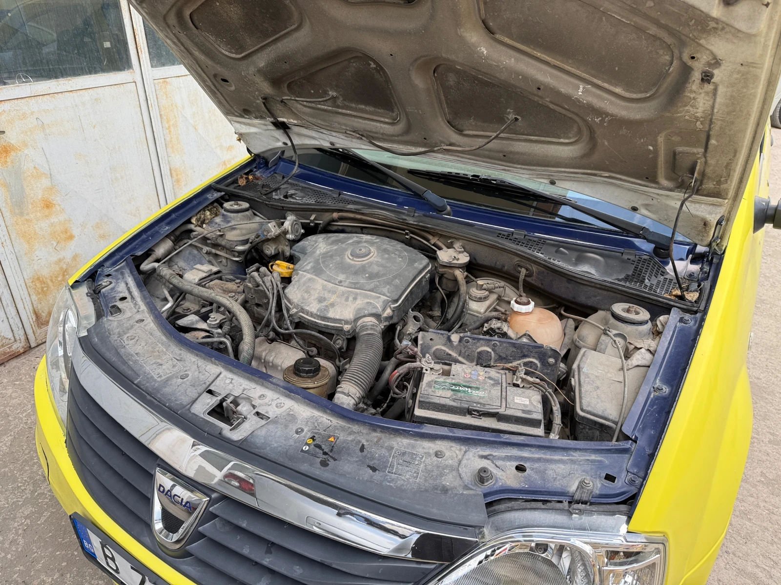 Dacia Logan, снимка 8 - Автомобили и джипове - 55506607