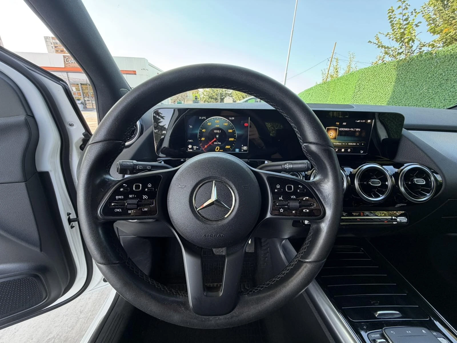 Mercedes-Benz B 200, снимка 12 - Автомобили и джипове - 55648977