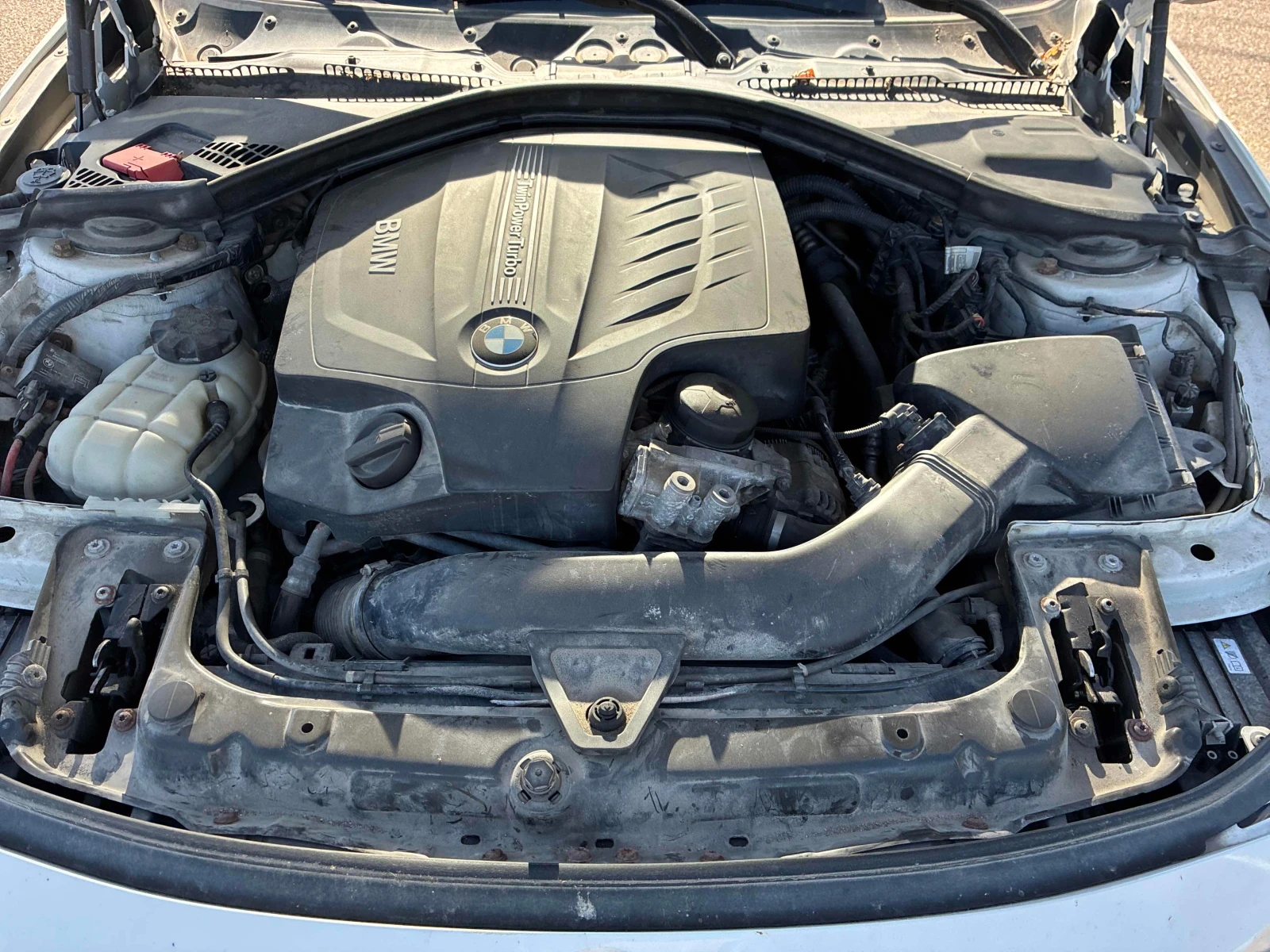BMW 335 / ОТ ПРЕДСТАВИТЕЛСТВО НА БМВ / АВТОКРЕДИТ, снимка 12 - Автомобили и джипове - 56134315