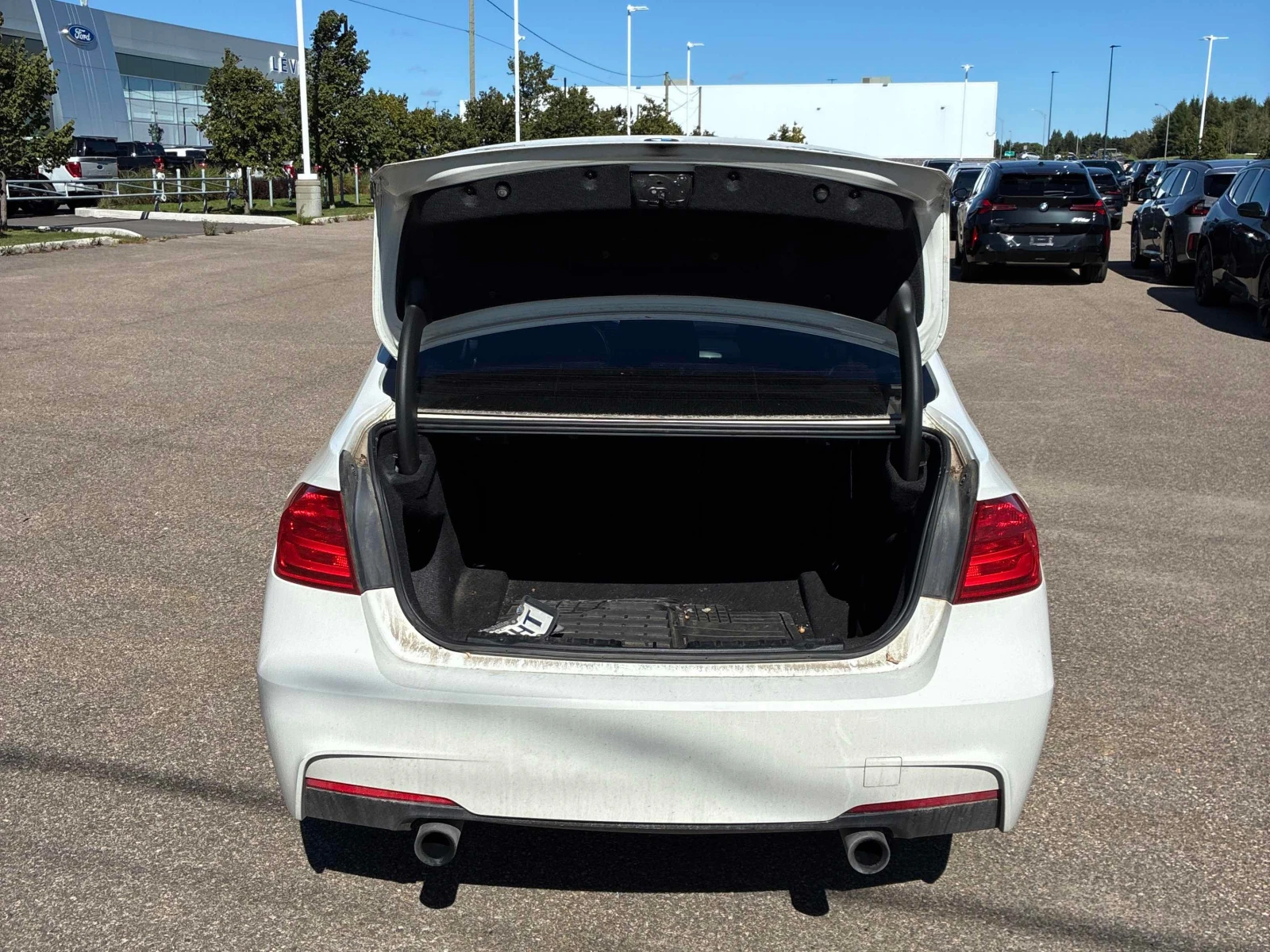 BMW 335 / ОТ ПРЕДСТАВИТЕЛСТВО НА БМВ / АВТОКРЕДИТ, снимка 6 - Автомобили и джипове - 56134315