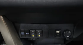 Toyota Rav4 2.5 Бензин 4х4, снимка 10