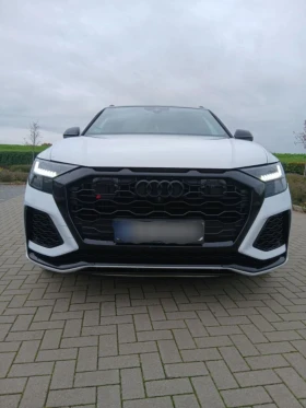 ������ Audi RSQ8
