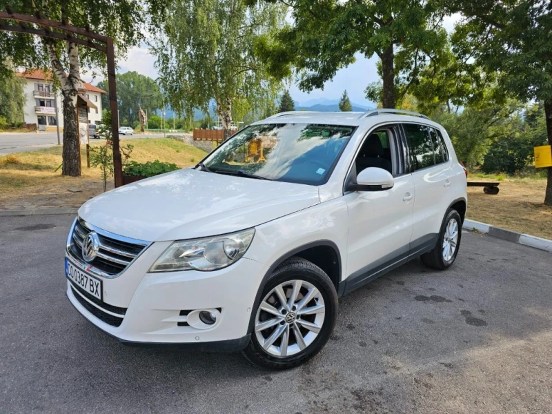 VW Tiguan DSG 4x4, снимка 4 - Автомобили и джипове - 48035785