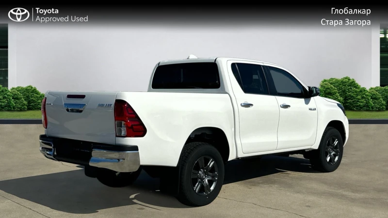 Toyota Hilux STYLE 2.4 D4D 6 M/T, снимка 4 - Автомобили и джипове - 48104337