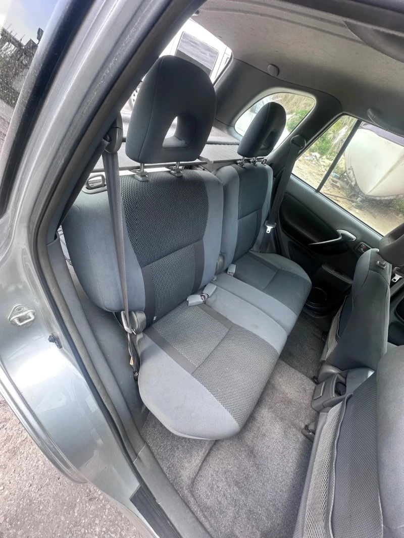 Toyota Rav4, снимка 11 - Автомобили и джипове - 50097766