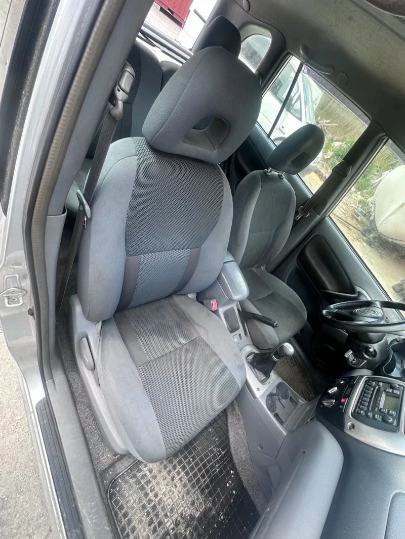 Toyota Rav4, снимка 9 - Автомобили и джипове - 50097766