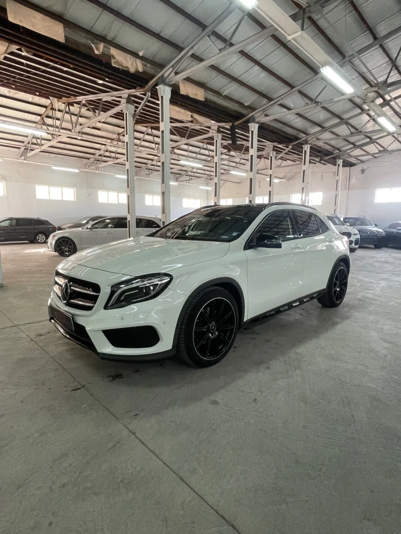 Mercedes-Benz GLA 220 4Matic/AMG/Дистр/Панор/Камера/подгрев/ФУЛЛ!!!, снимка 2 - Автомобили и джипове - 51461588