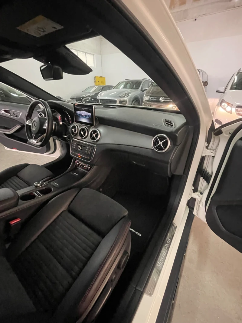 Mercedes-Benz GLA 220 4Matic/AMG/Дистр/Панор/Камера/подгрев/ФУЛЛ!!!, снимка 12 - Автомобили и джипове - 51461588