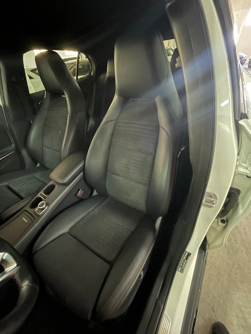 Mercedes-Benz GLA 220 4Matic/AMG/Дистр/Панор/Камера/подгрев/ФУЛЛ!!!, снимка 11 - Автомобили и джипове - 51461588