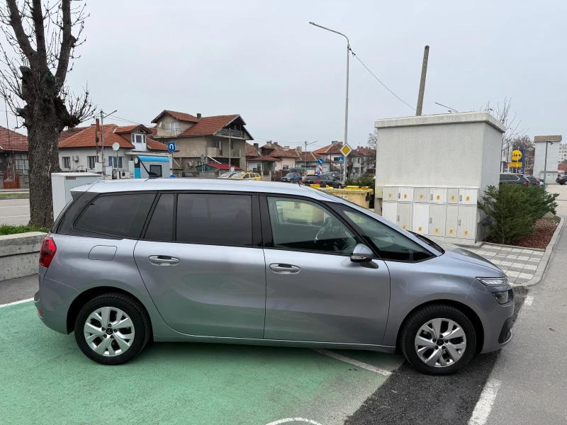 Citroen Spacetourer 1.5HDl/НОВ ВНОС/ПЕРФЕКТЕН/ЛИЗИНГ, снимка 4 - Автомобили и джипове - 52752117