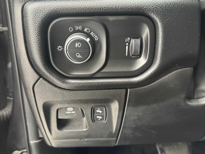 Dodge RAM 1500 * Big Horn * CARFAX * , снимка 11 - Автомобили и джипове - 53009183