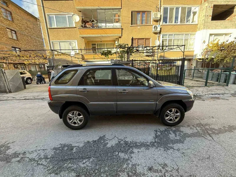 Kia Sportage 4?4, снимка 3 - Автомобили и джипове - 53503043
