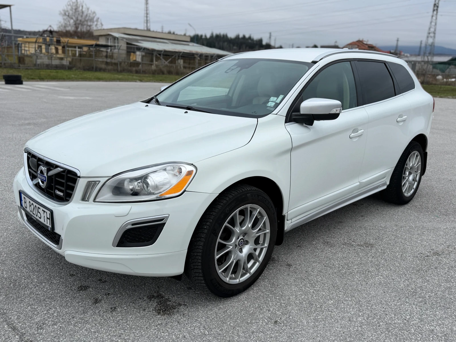 Volvo XC60 R-DESING, снимка 1