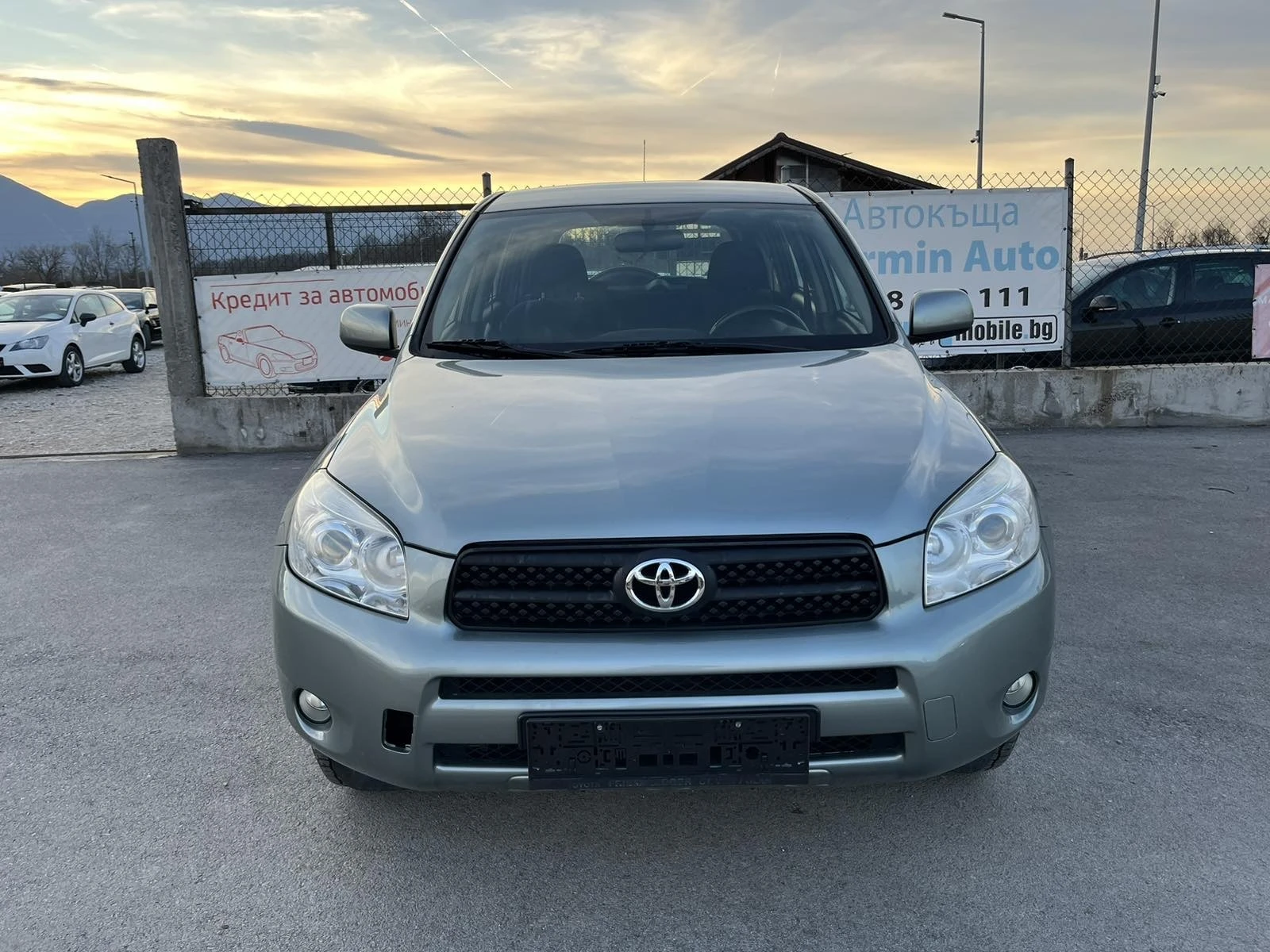 Toyota Rav4 2.2 D4D 136к 6 СКОРОСТИ 4Х4 КЛИМАТРОНИК - изображение 2