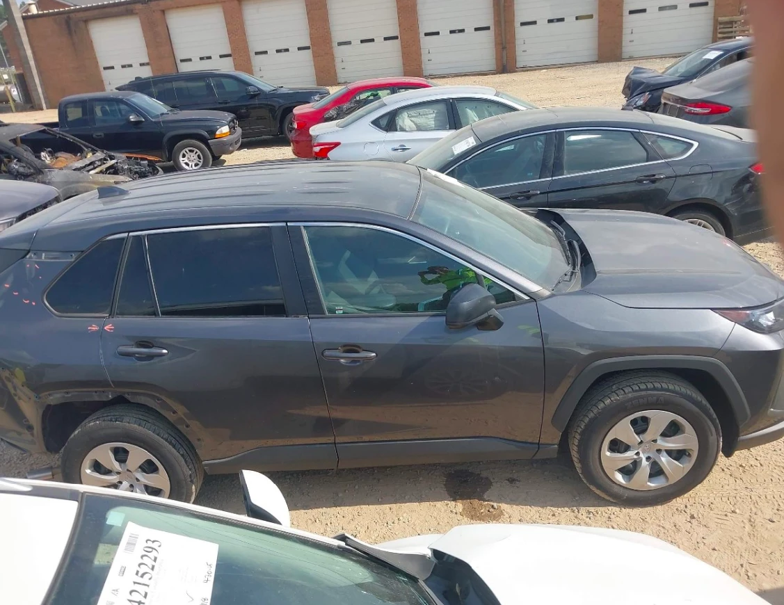 Toyota Rav4 LE/2.5 - изображение 5