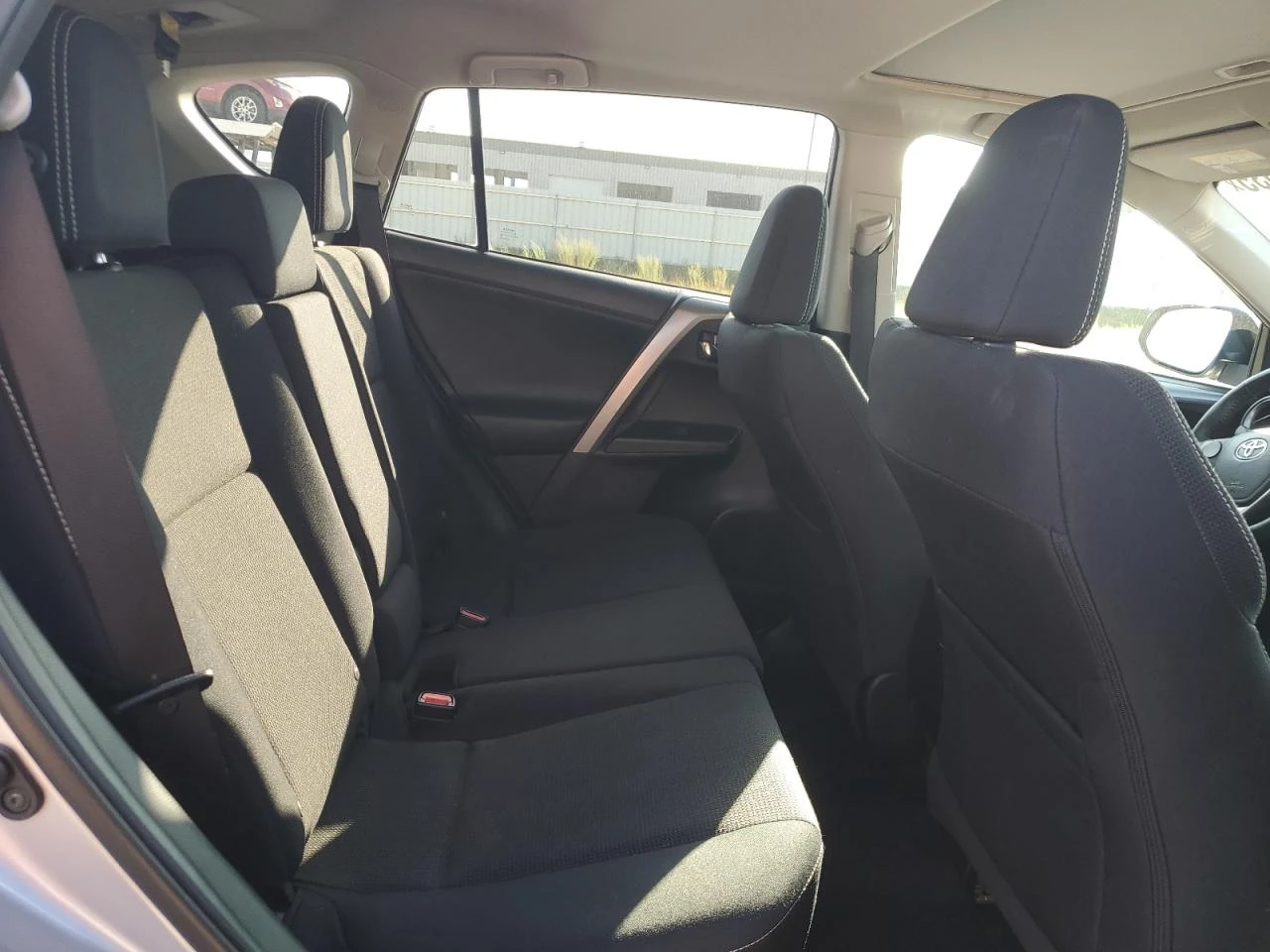 Toyota Rav4 XLE/4X4/   | Mobile.bg   10