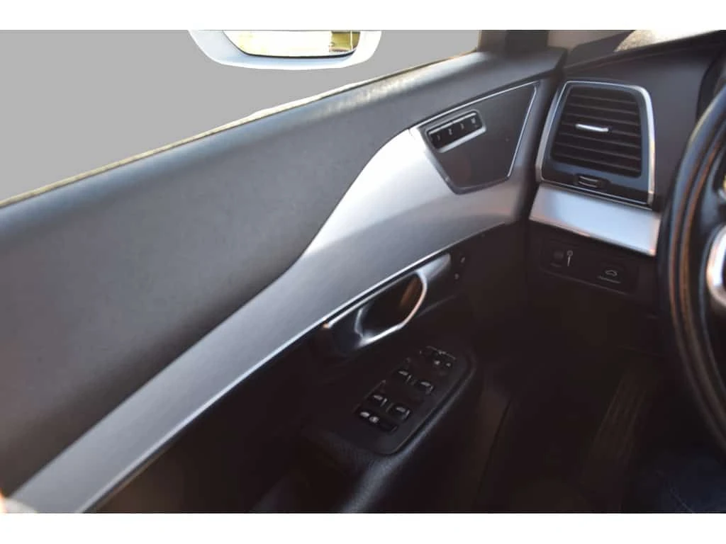 Volvo Xc90 * T5 Momentum AWD Navi Panoramic Sunroof * CARFAX , снимка 17 - Автомобили и джипове - 53862815