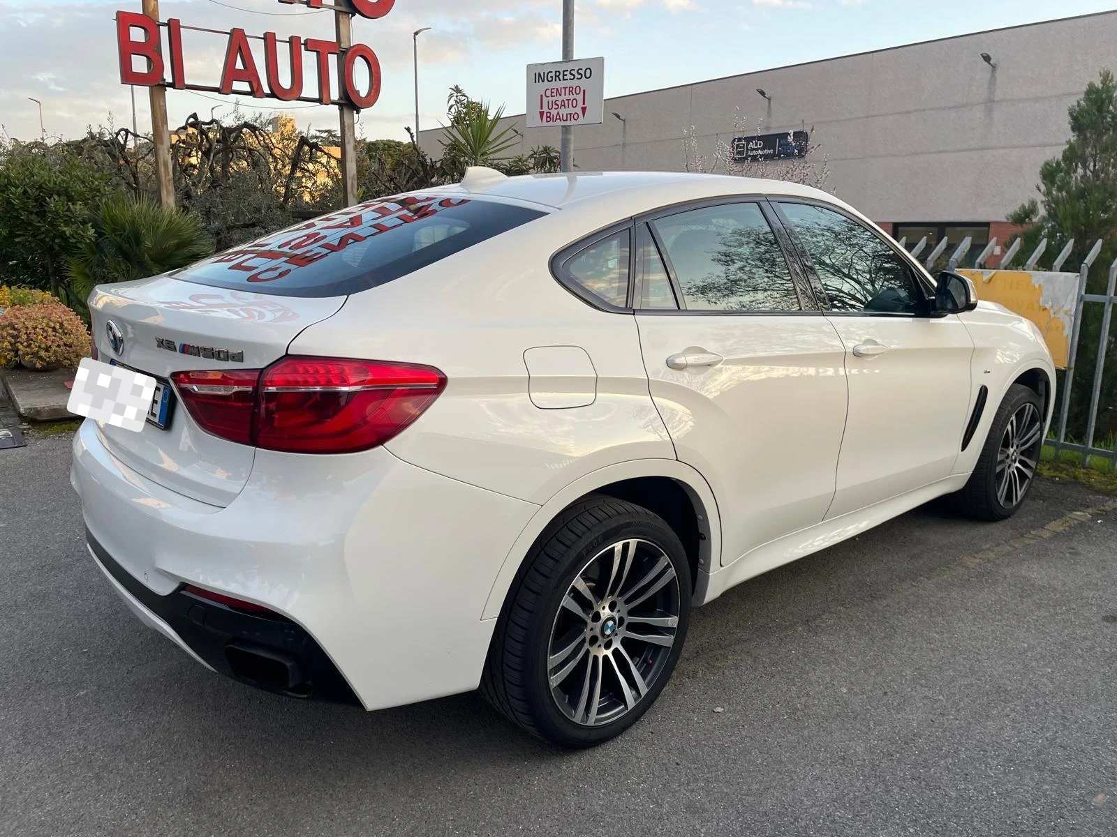 BMW X6 M50d, снимка 2 - Автомобили и джипове - 53876175