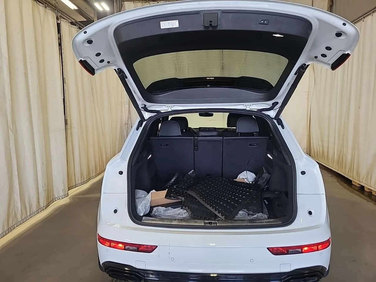 Audi Q5 * PROGRESSIV * CARFAX * S LINE * 2 КЛЮЧА * ПАНО, снимка 14 - Автомобили и джипове - 53941088