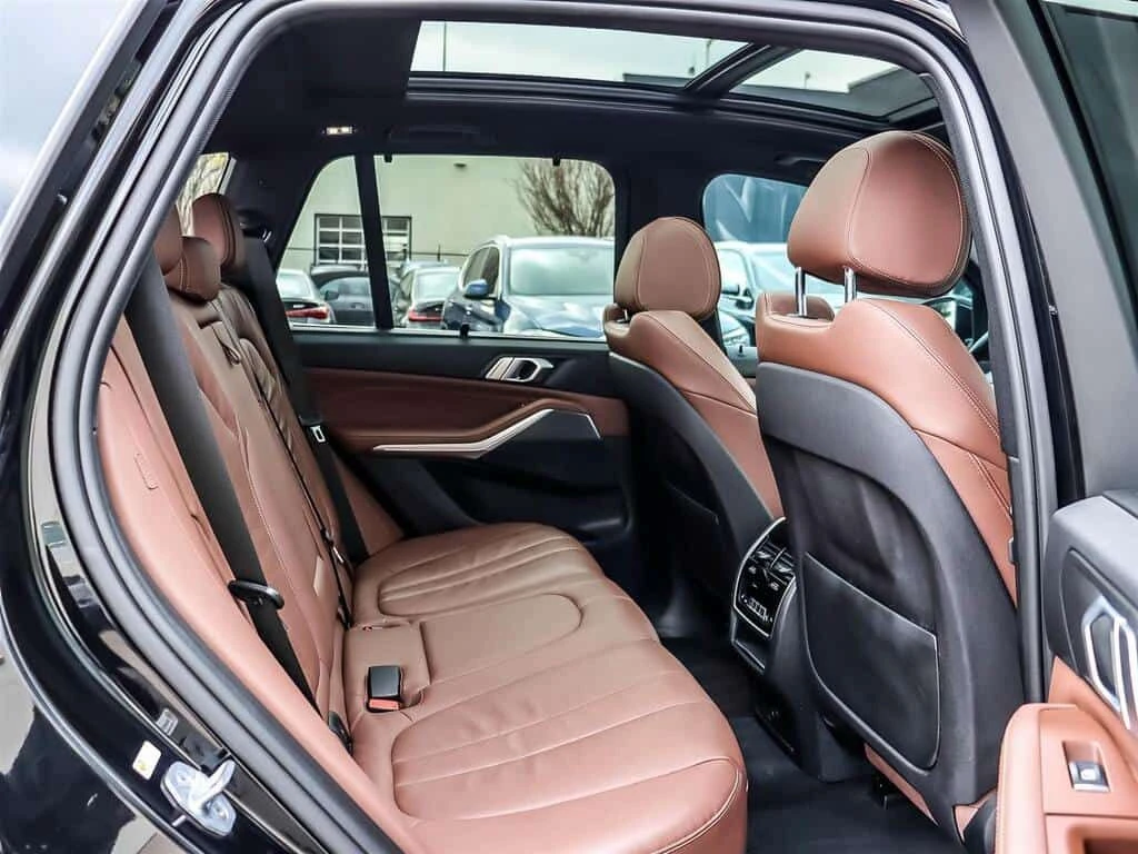 BMW X5 xDrive40i/CARFAX/HEAD UP/ HEATED SEATS/ LANE/ PANO, снимка 16 - Автомобили и джипове - 54202710