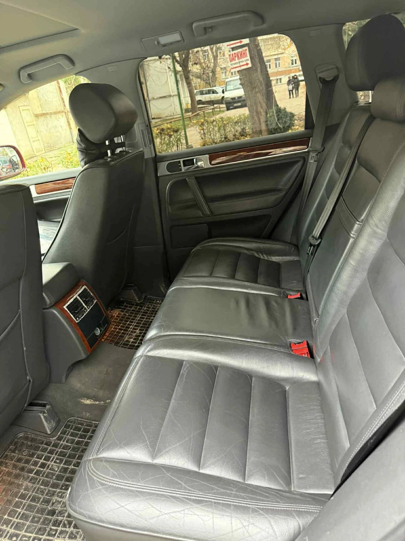 VW Touareg, снимка 4 - Автомобили и джипове - 54305610