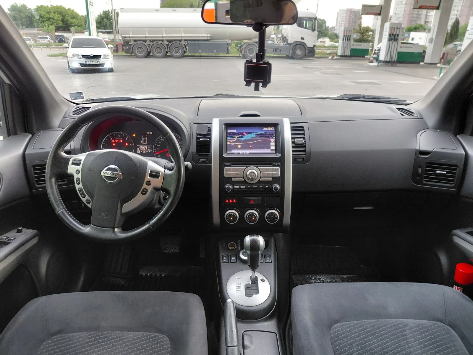 Nissan X-trail 2.0 DCI, снимка 8 - Автомобили и джипове - 54672673