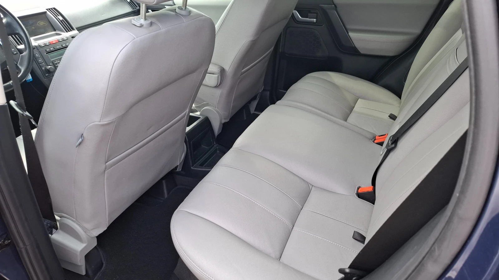 Land Rover Freelander 2.2TD4/КОЖА, ФЕЙСЛИФТ , снимка 11 - Автомобили и джипове - 54890858