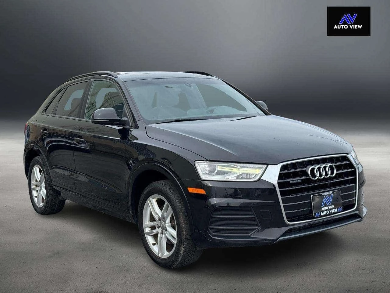 Audi Q3 * Quattro Komfort * * ALL WHEEL DRIVE* * * CARFAX , снимка 3 - Автомобили и джипове - 54916132