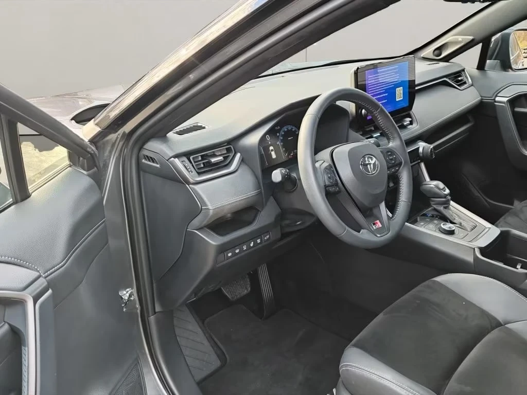 Toyota Rav4 Plug-in-Hybrid GR SPORT 15 J. Garantie, снимка 15 - Автомобили и джипове - 55276811