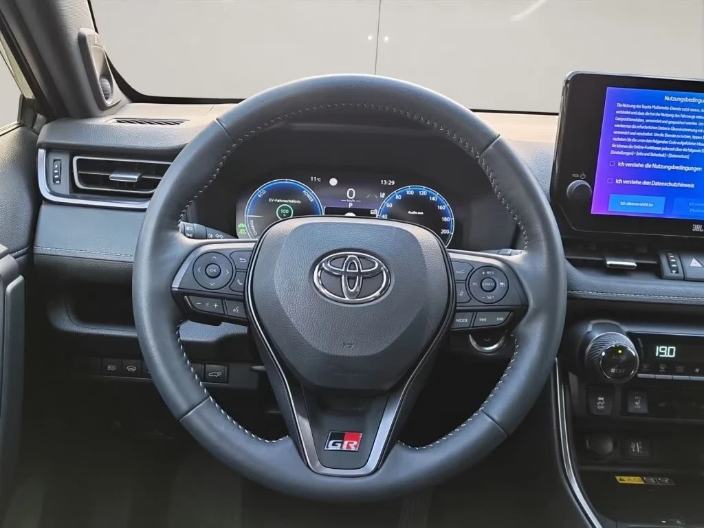 Toyota Rav4 Plug-in-Hybrid GR SPORT 15 J. Garantie, снимка 10 - Автомобили и джипове - 55276811