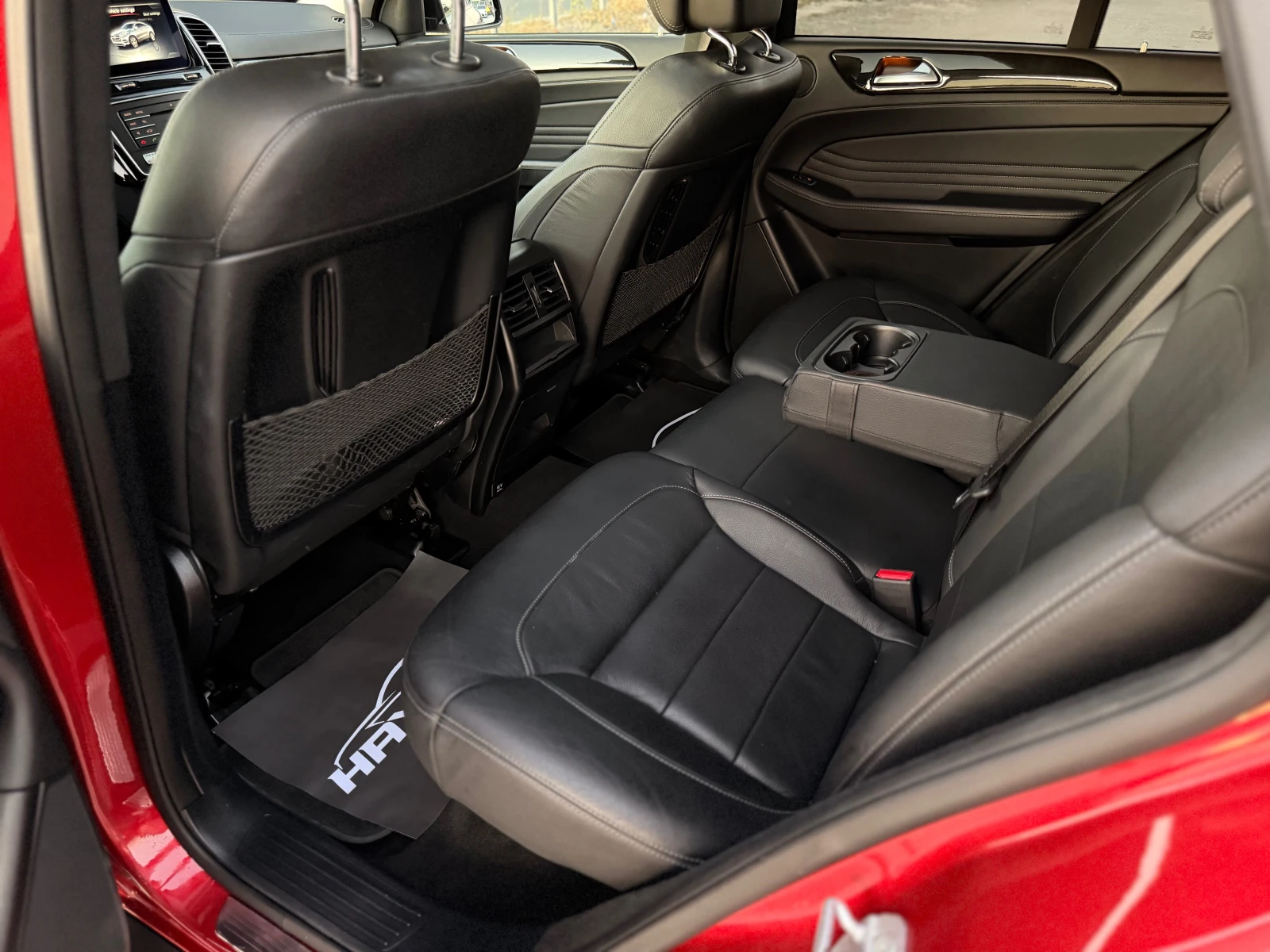 Mercedes-Benz GLE 400 COUPE= 4-MATIC= AMG= DISTRONIC= KEYLES GO= PANO, снимка 13 - Автомобили и джипове - 55480474