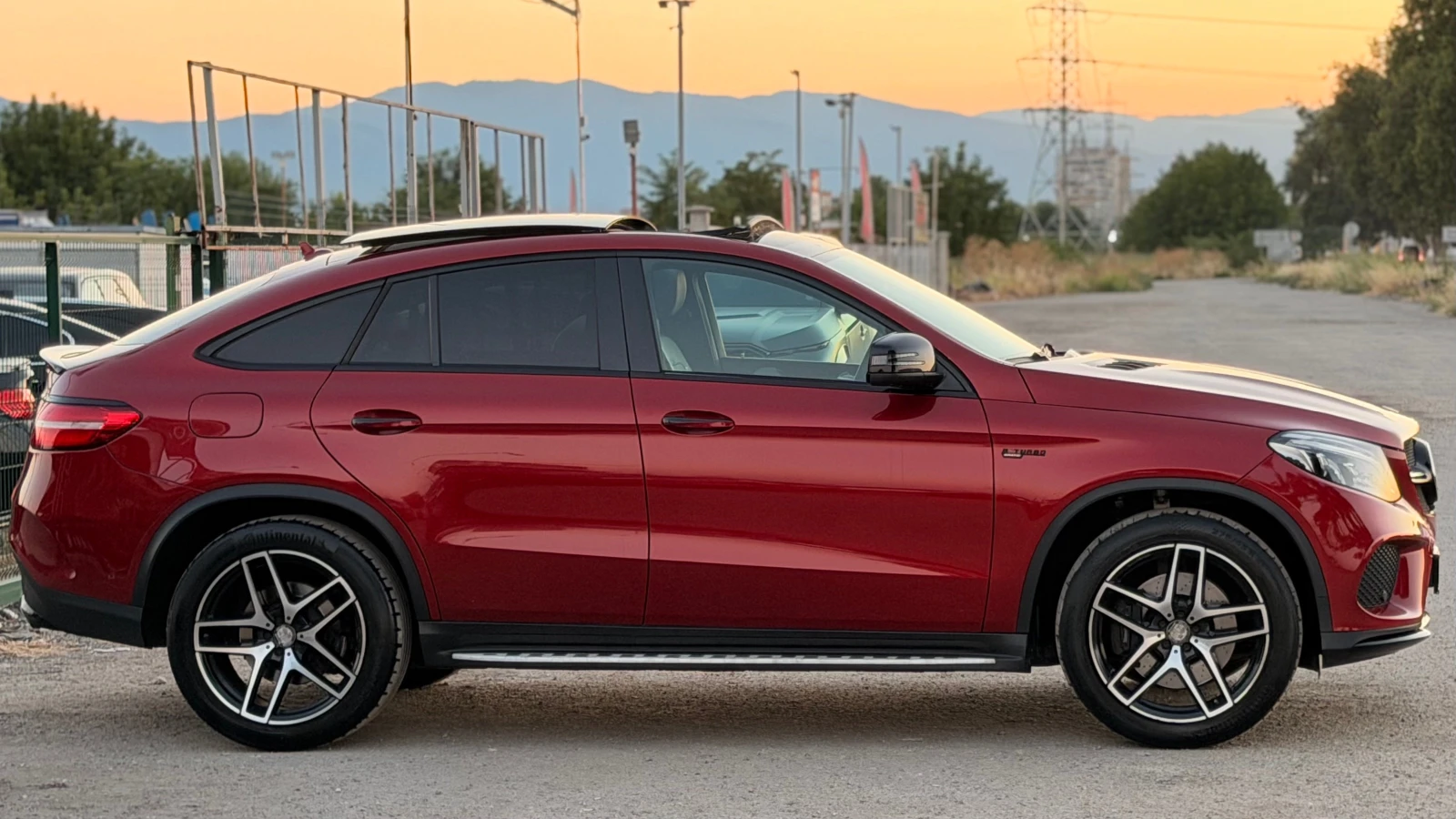 Mercedes-Benz GLE 400 COUPE= 4-MATIC= AMG= DISTRONIC= KEYLES GO= PANO, снимка 4 - Автомобили и джипове - 55480474