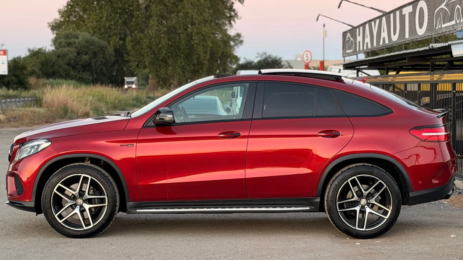 Mercedes-Benz GLE 400 COUPE= 4-MATIC= AMG= DISTRONIC= KEYLES GO= PANO, снимка 8 - Автомобили и джипове - 55480474