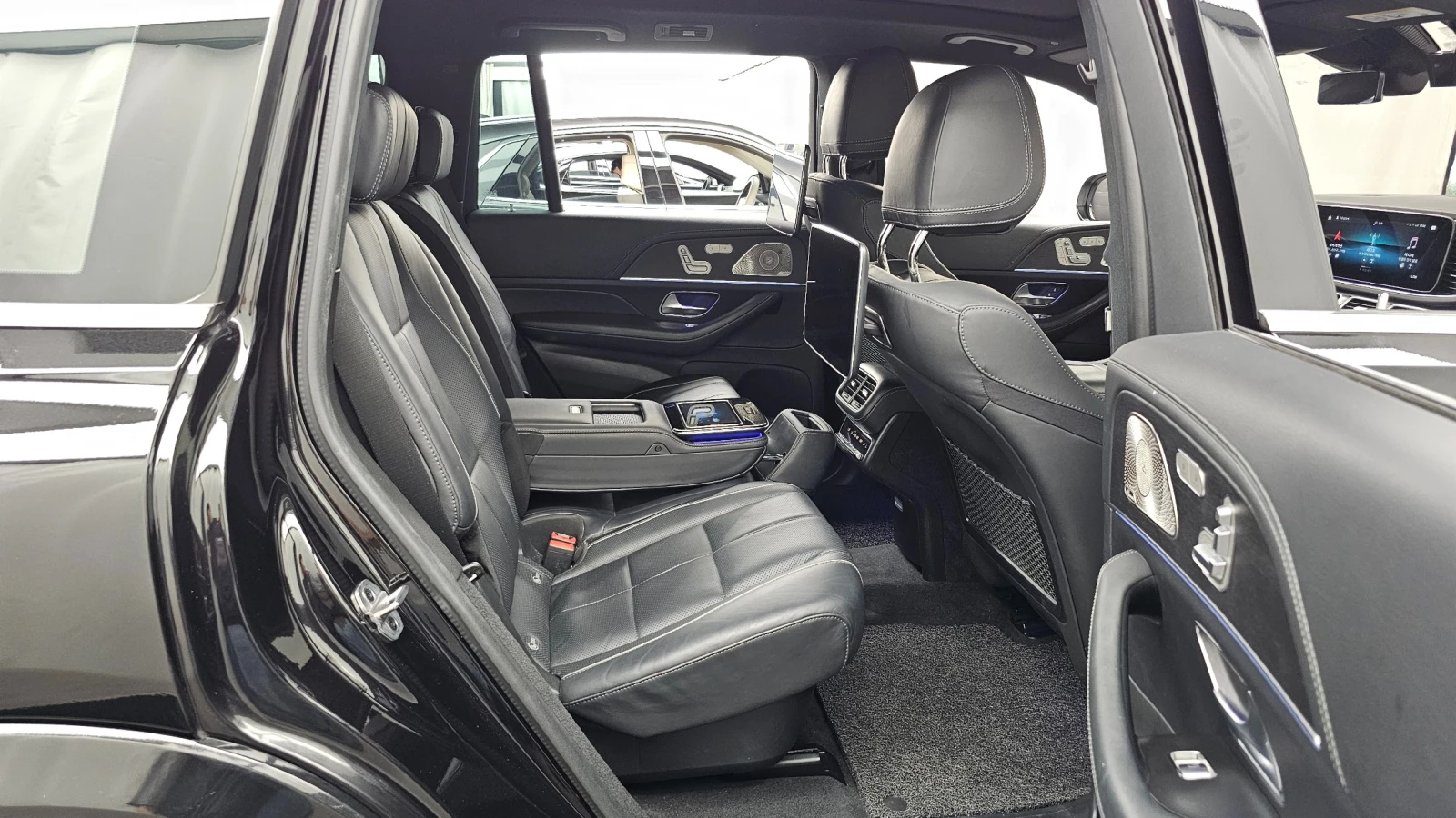 Mercedes-Benz GLS580, снимка 10 - Автомобили и джипове - 55498353