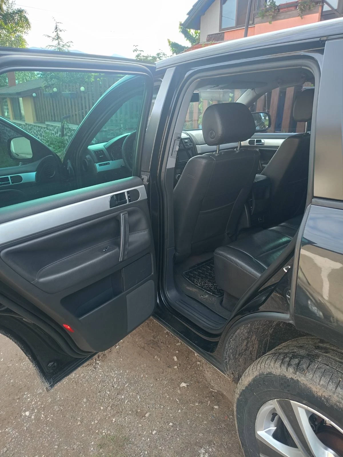 VW Touareg, снимка 7 - Автомобили и джипове - 55599172