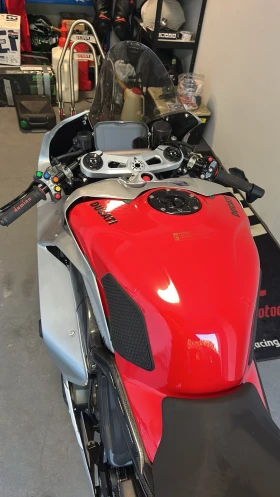 Ducati Panigale V4, снимка 5