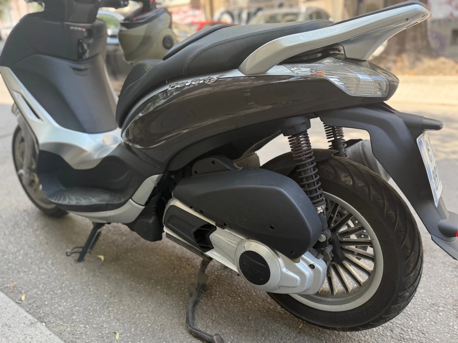 Piaggio Beverly 300ie, снимка 4 - Мотоциклети и мототехника - 55310485