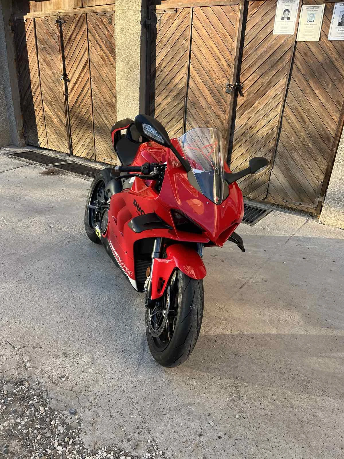 Ducati Panigale V4, снимка 2 - Мотоциклети и мототехника - 55540902