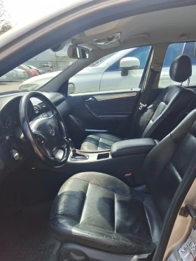 Mercedes-Benz C 220, снимка 10