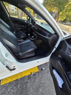 Alfa Romeo Giulietta 2000 JTDm-2, снимка 14